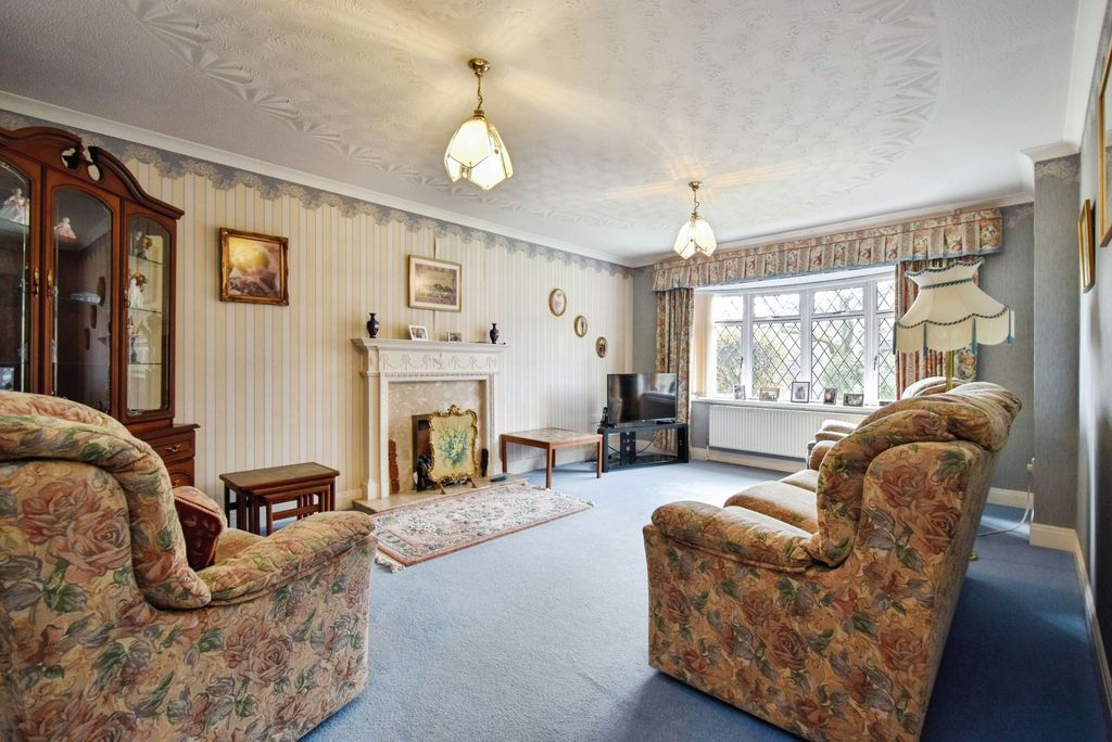 Property photo 3 of 17 Pbox-Img.Jpg
