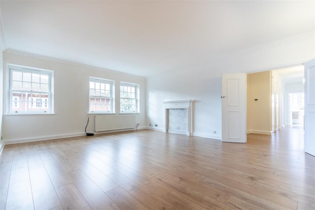 Property photo 1 of 6 Living Room (1 Of 1).Jpg