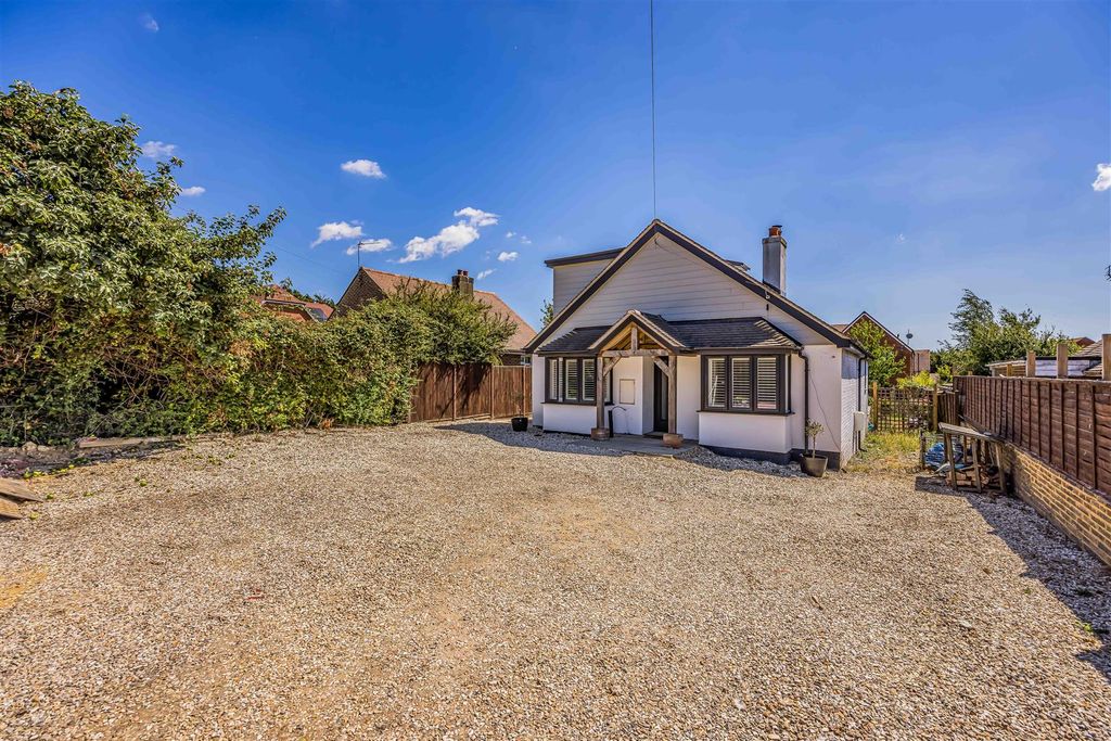 Property photo 1 of 26 Downview, Arundel Road, Tangmere-Small-Porticomark
