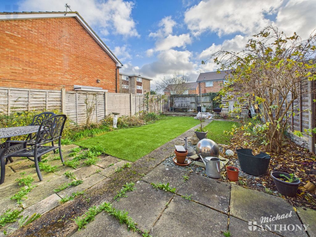 Property photo 3 of 11 4Bc7F2A09F7c4Af798457F030A3c3252_80_Cam03852G0-Pr0491-Still006