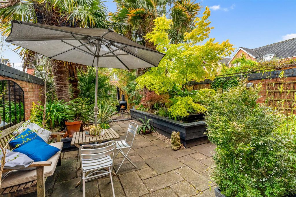 Property photo 3 of 66 Barquentine Place, Herncrabtree (1).Jpg