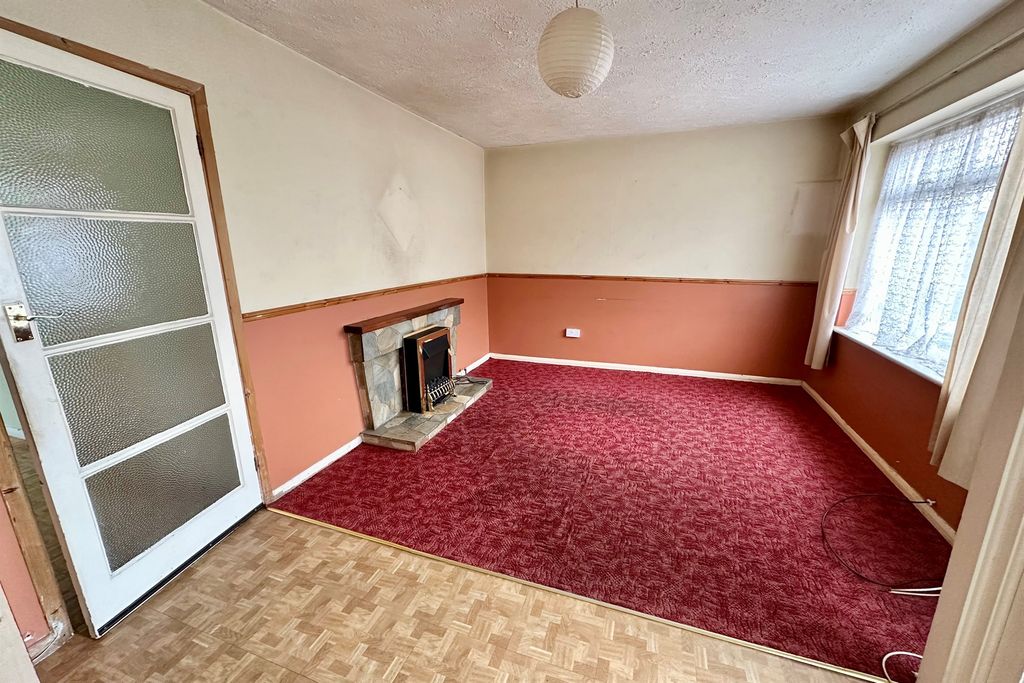 Property photo 3 of 13