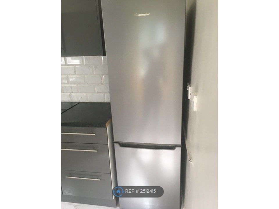 Property photo 3 of 11 Freestanding Fridge Freezer In Kitchen