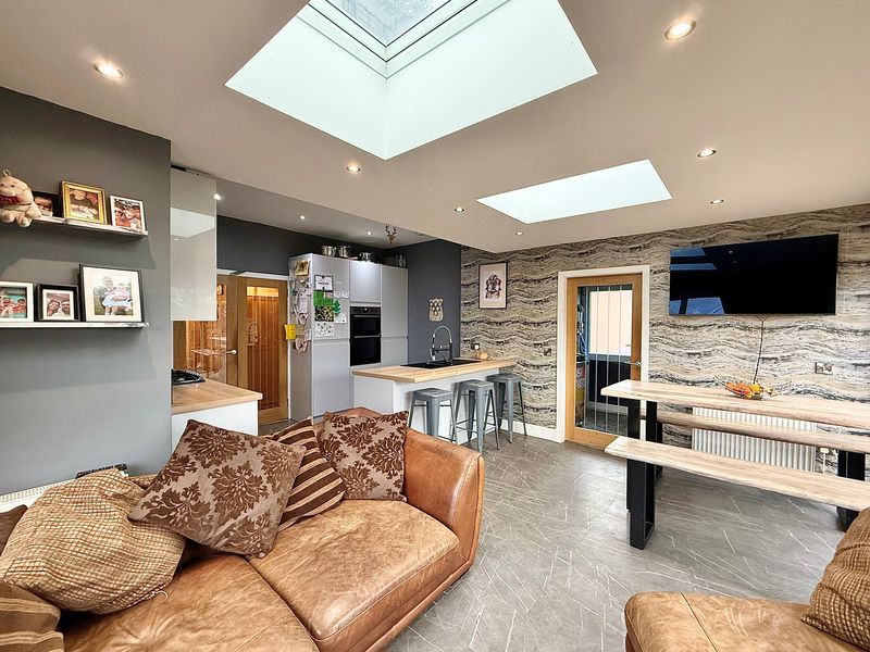 Property photo 2 of 20 Photo 6