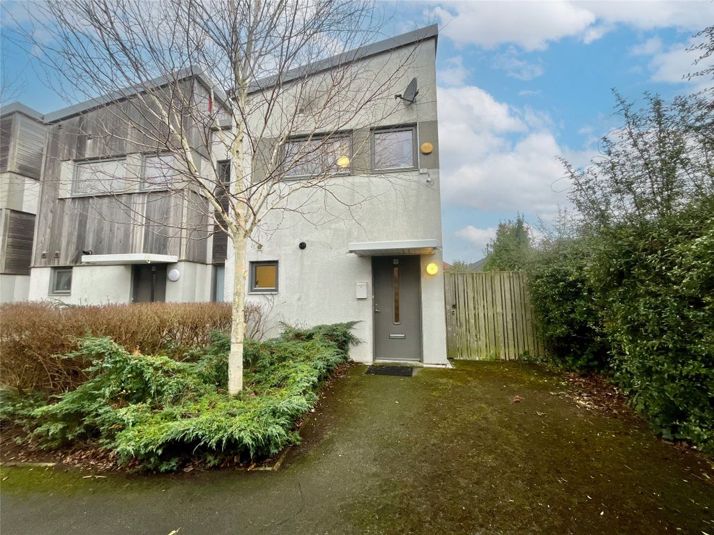 Property photo 1 of 20 External