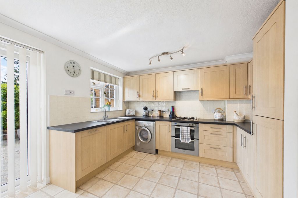 Property photo 3 of 13 Picture No. 33