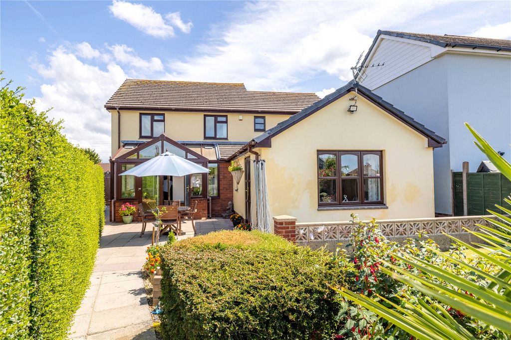 Property photo 3 of 33 Picture No. 58