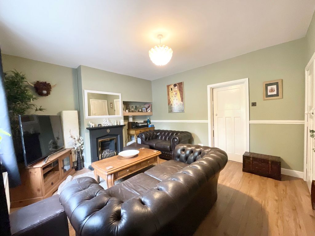 Property photo 2 of 21