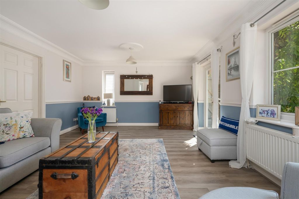 Property photo 3 of 17 Oakwood Mews, Stanley Road, Whitstable