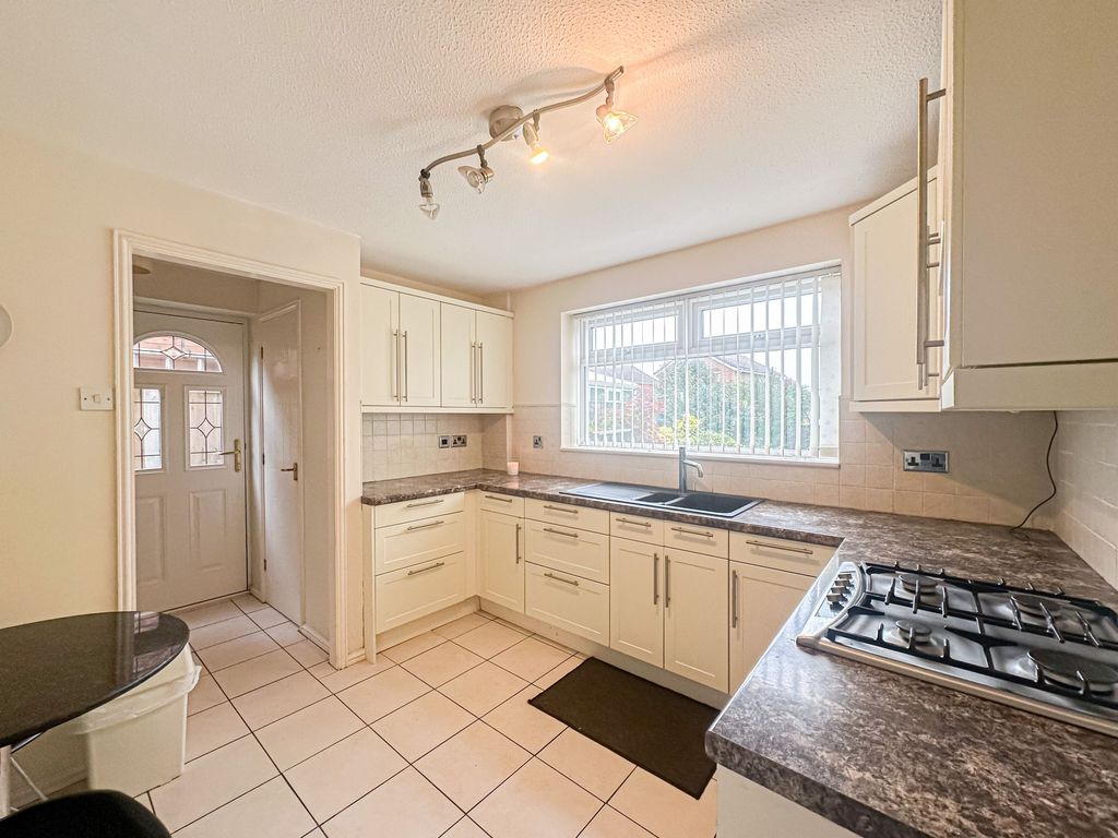 Property photo 2 of 17 Photo 9