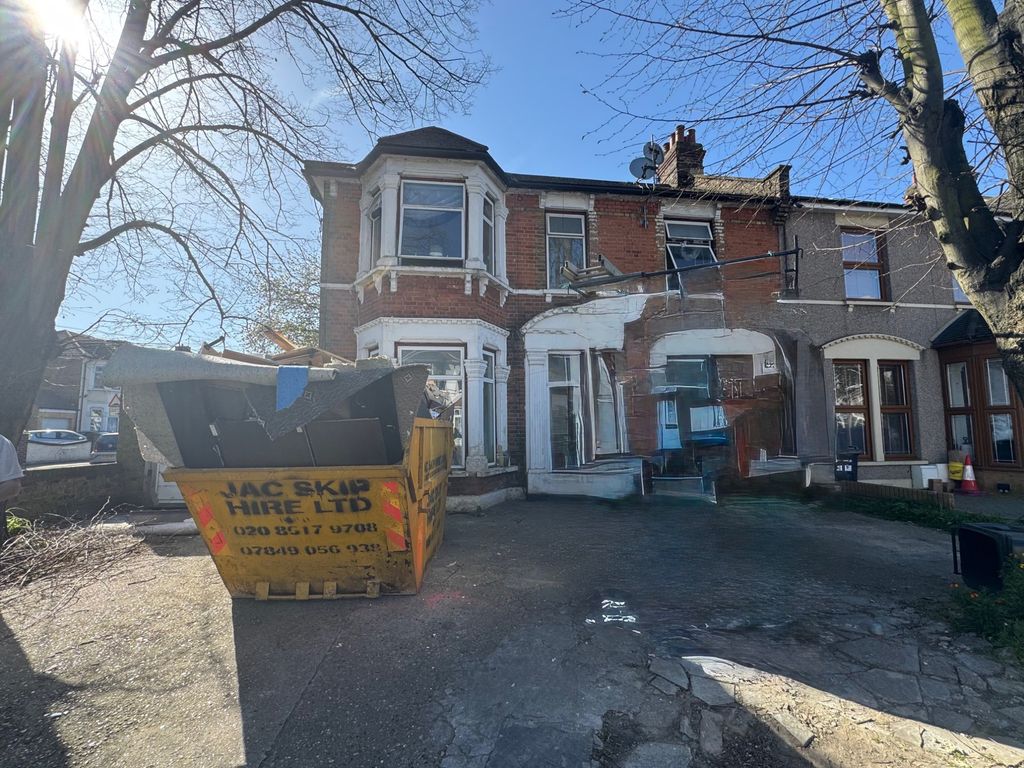 Property photo 1 of 1