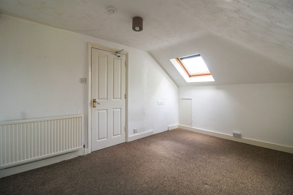 Property photo 3 of 4