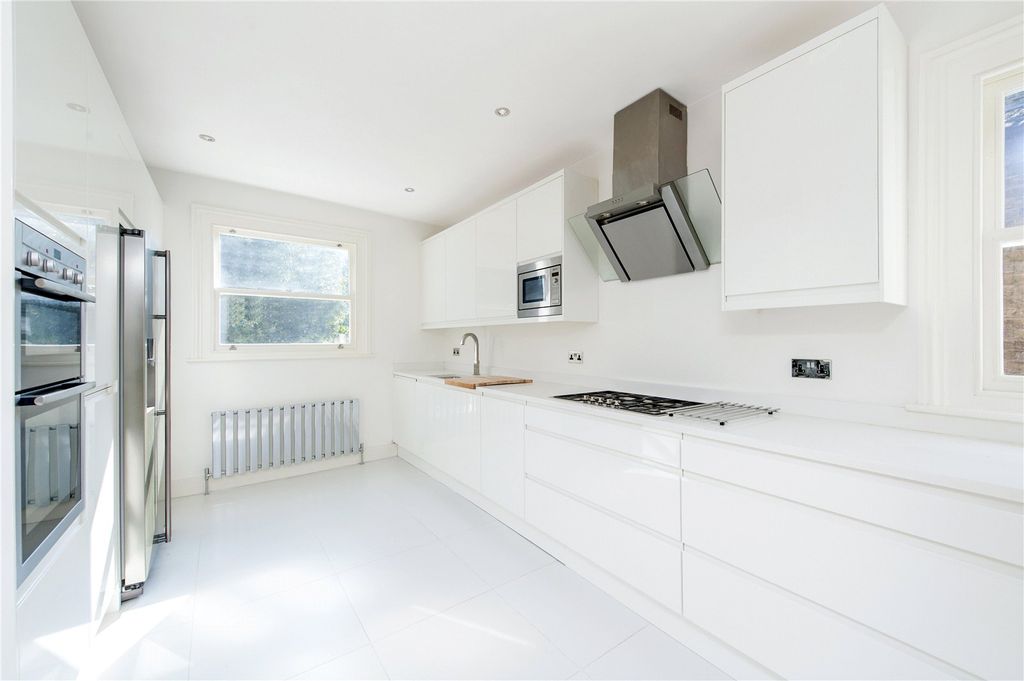Property photo 3 of 14 Picture No. 05
