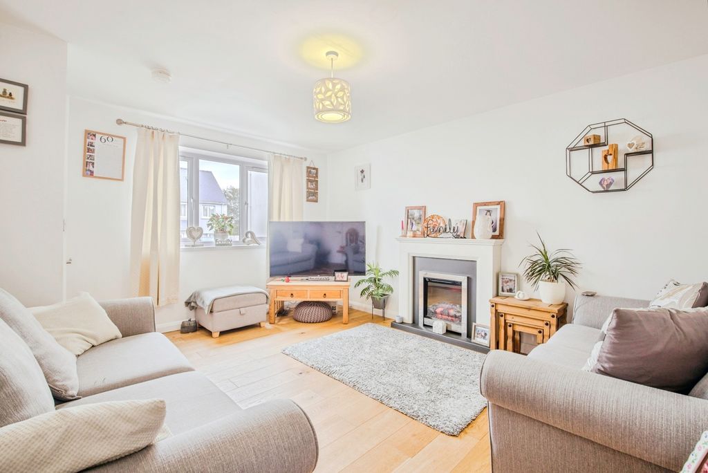 Property photo 3 of 13 Photo