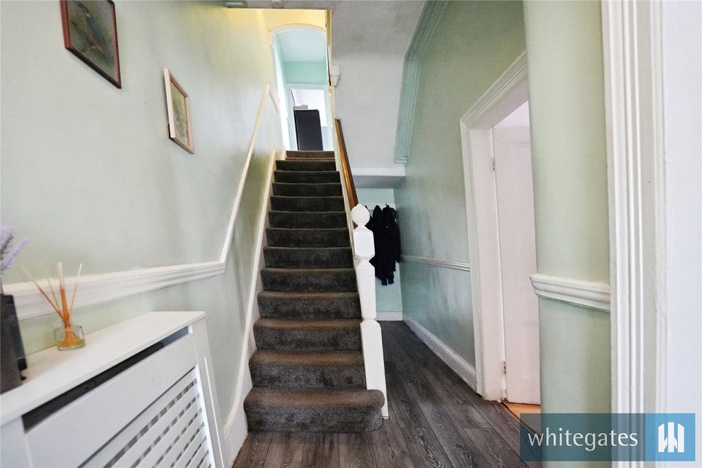 Property photo 3 of 34 Picture No. 30