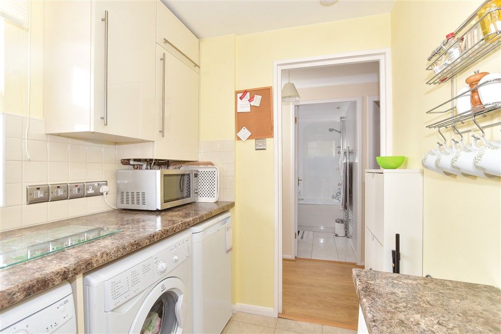 Property photo 3 of 14 Kitchen