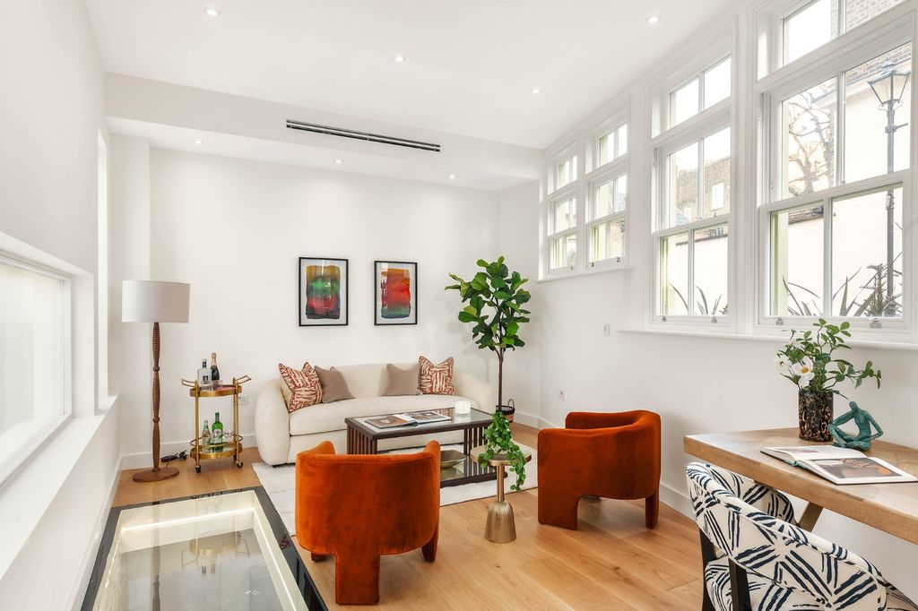 Property photo 2 of 14 Picture No. 10