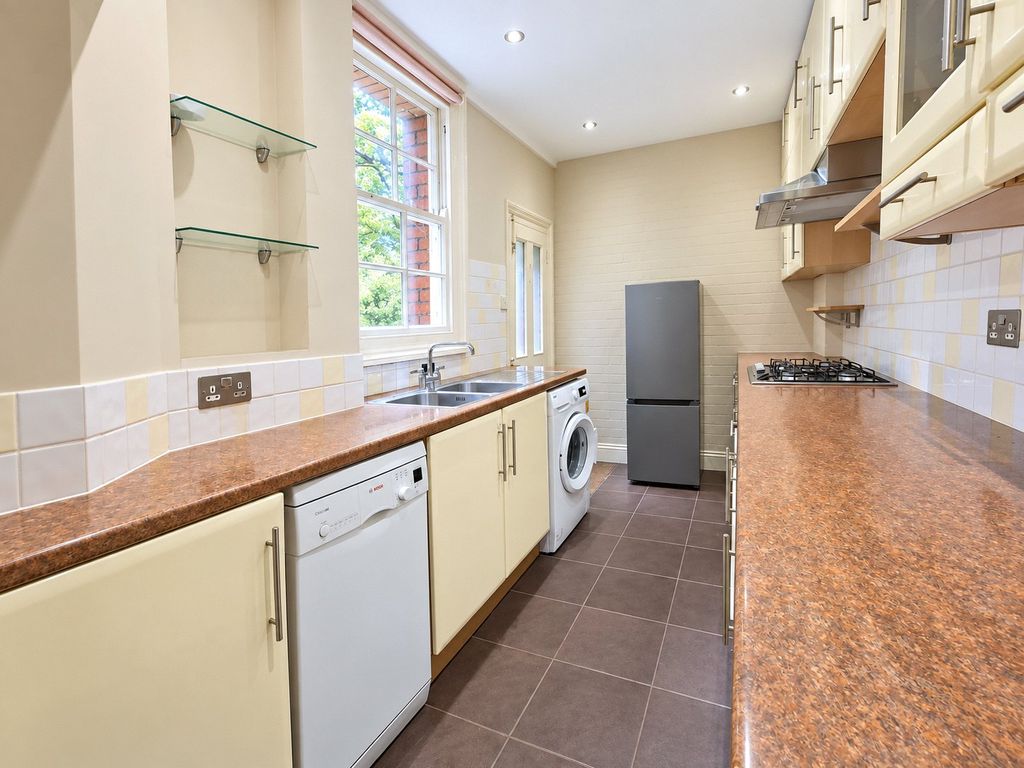 Property photo 3 of 12 Kitchen