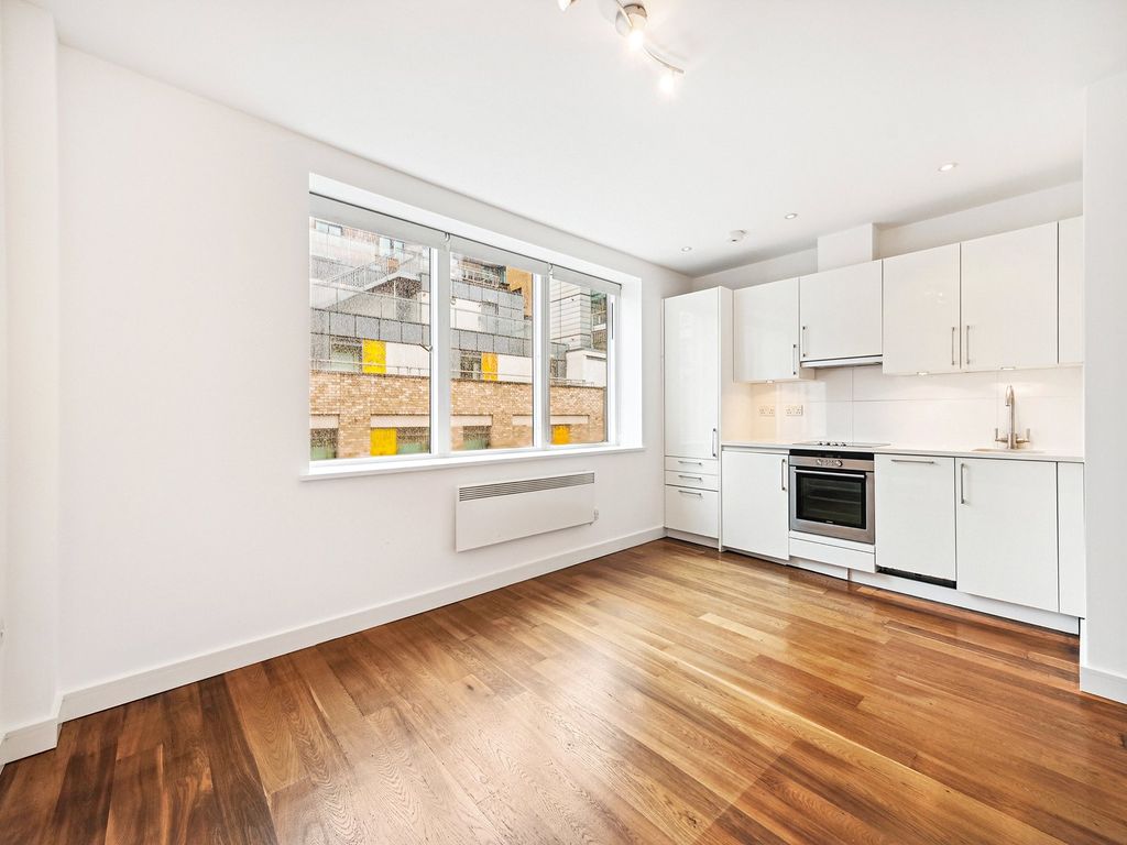 Property photo 1 of 14 Berwick Street
