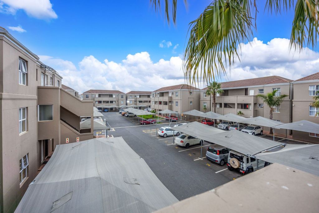 Property photo 1 of 18 Dbv1743109