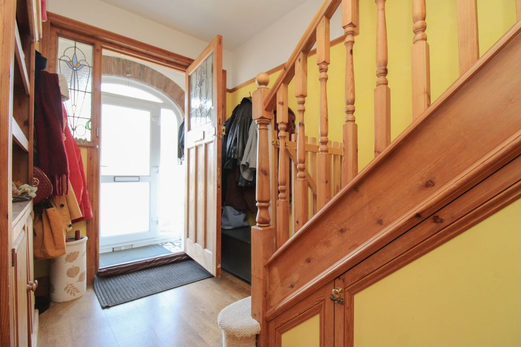 Property photo 2 of 22