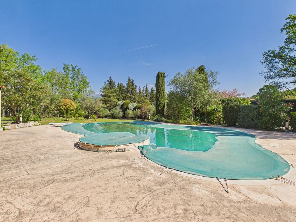 Property photo 3 of 26