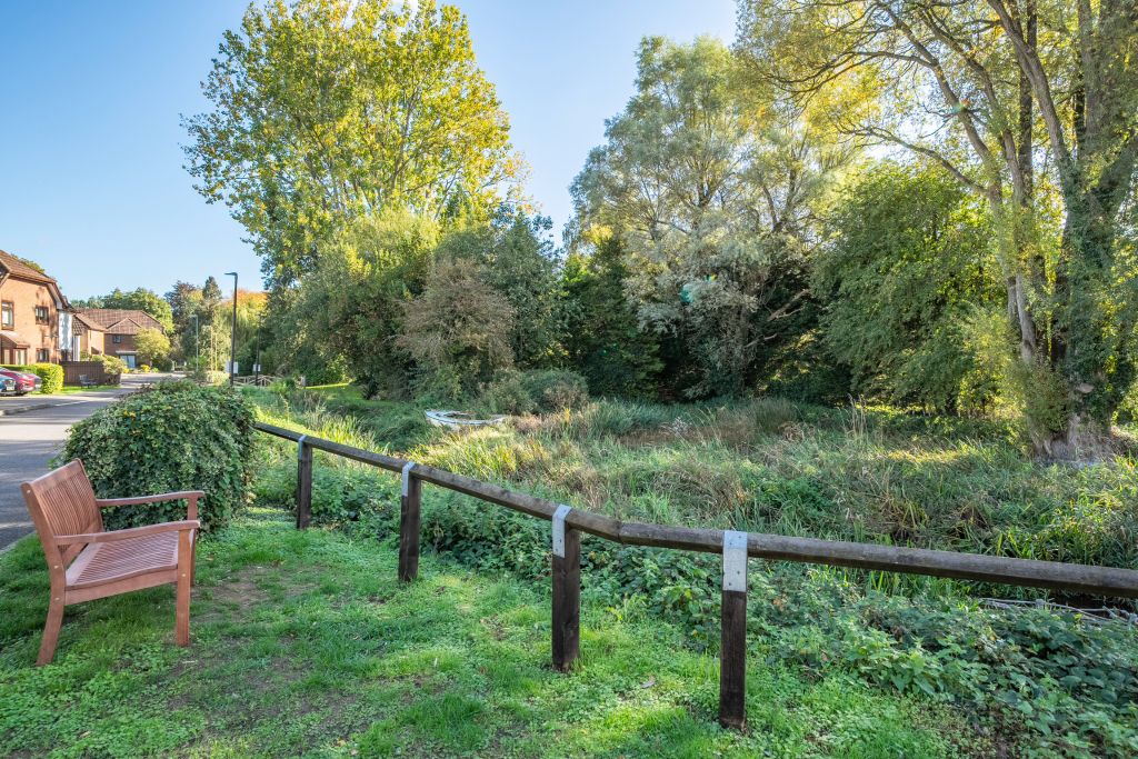 Property photo 2 of 20