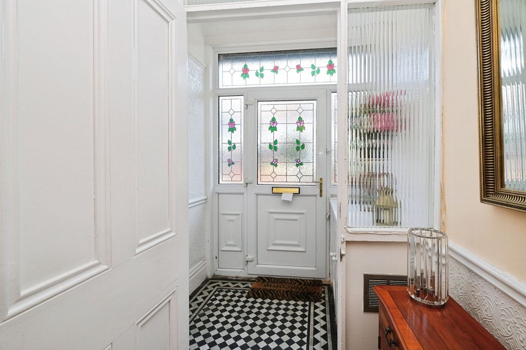 Property photo 3 of 24 Pbox-Img.Jpg