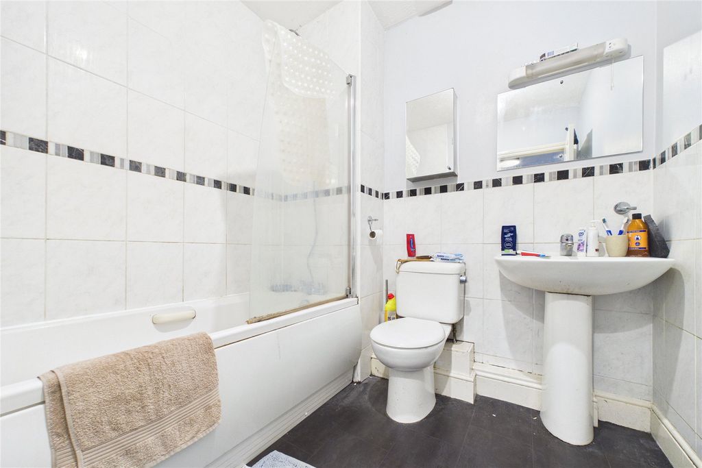 Property photo 2 of 6 Picture No. 39