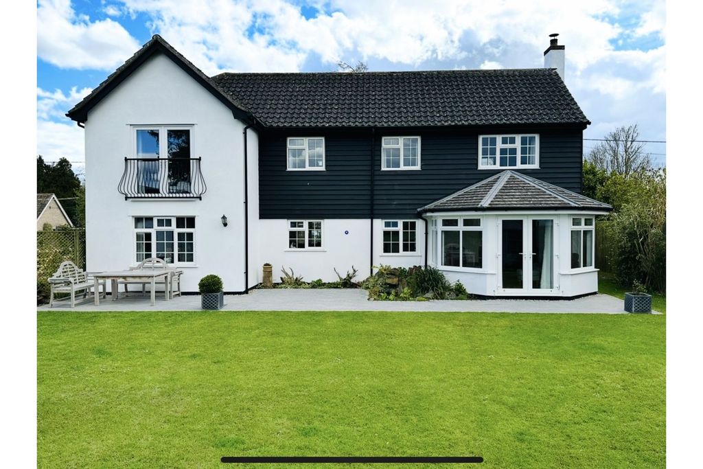 Property photo 2 of 22