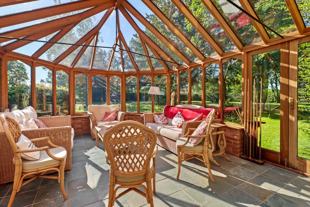 Property photo 3 of 41