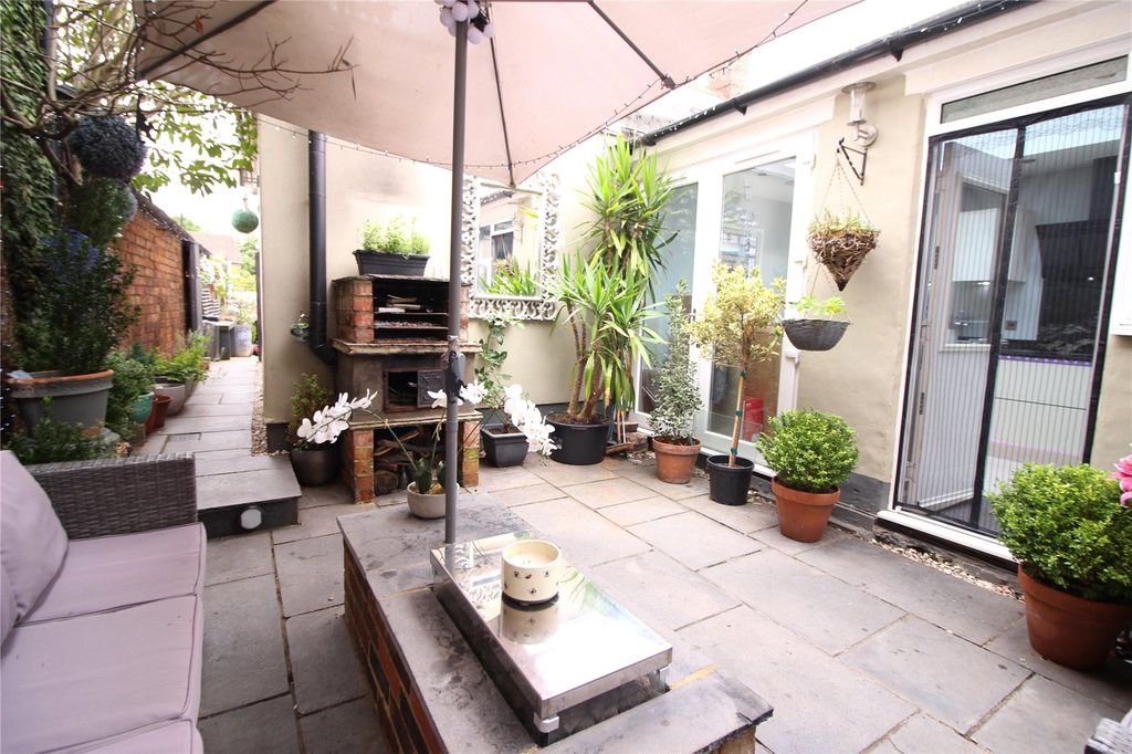 Property photo 2 of 35 Picture No. 22