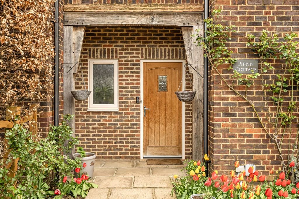 Property photo 3 of 24 1438197-23-69ce3d6A44Ebf.Jpg