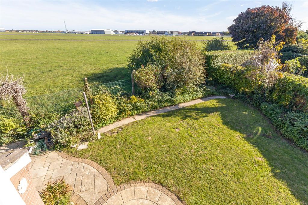 Property photo 2 of 28 Ashton Way-20 - T.Jpeg