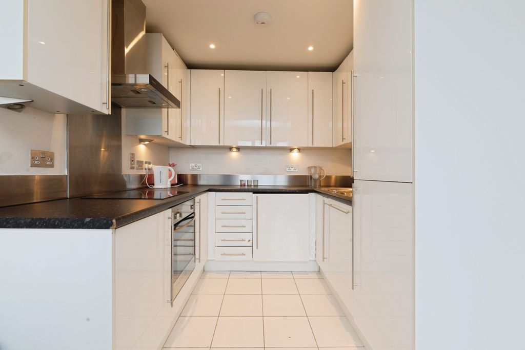 Property photo 2 of 9 2