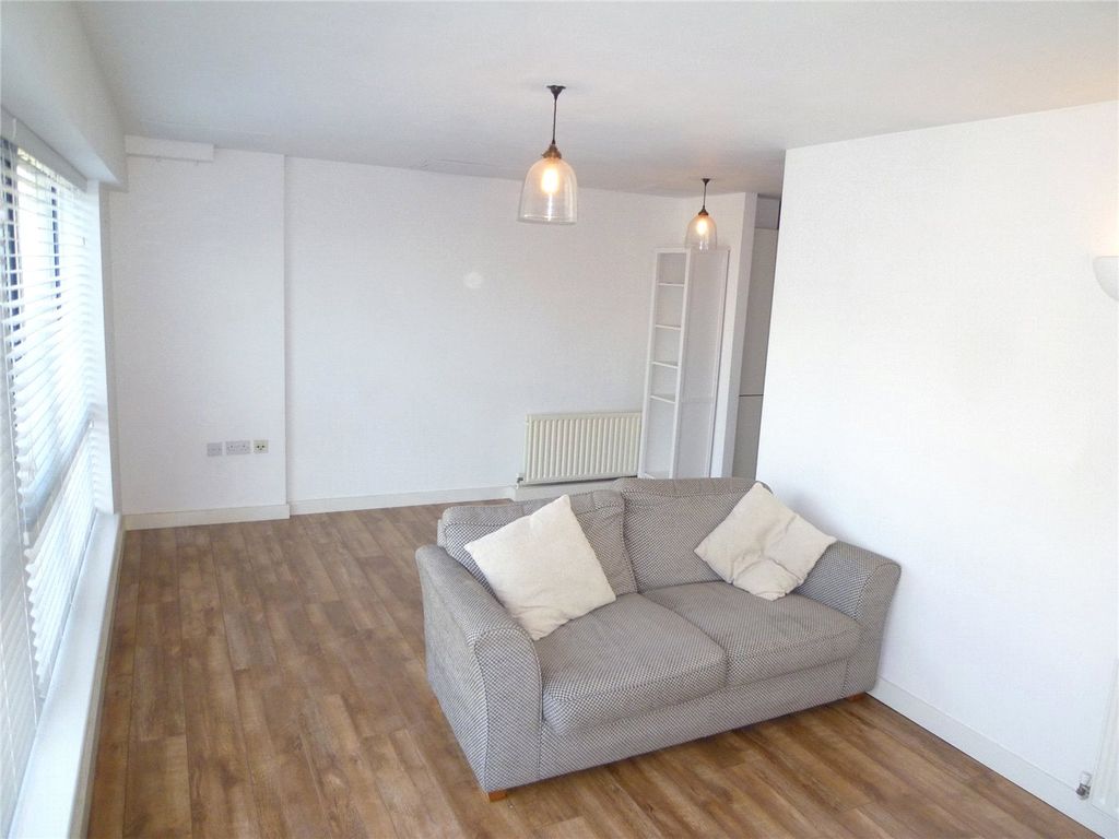 Property photo 2 of 7 Picture No. 01