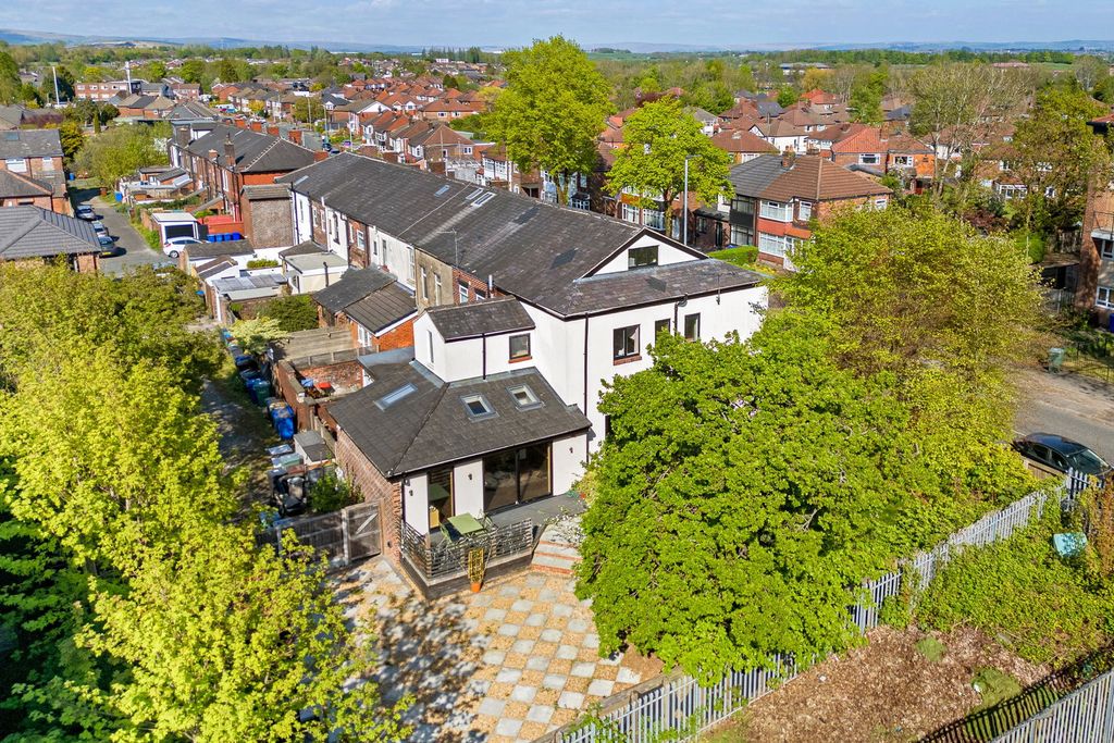 Property photo 1 of 55