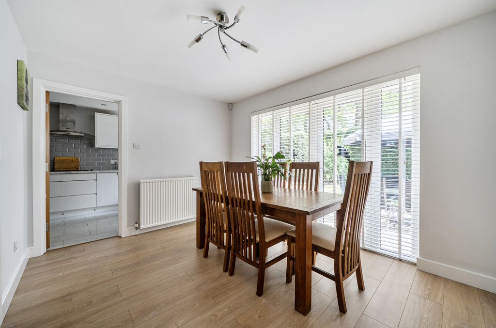 Property photo 3 of 20 1458401-6-6A04463...