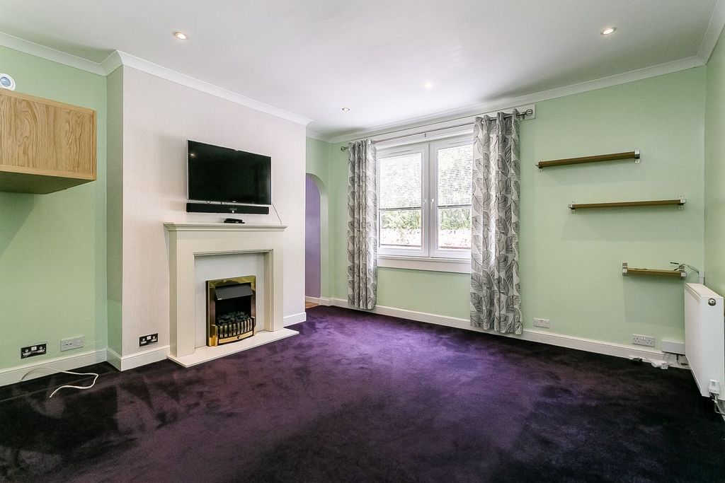 Property photo 3 of 27