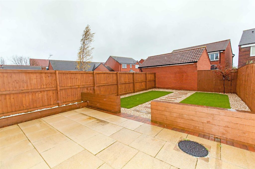 Property photo 2 of 14