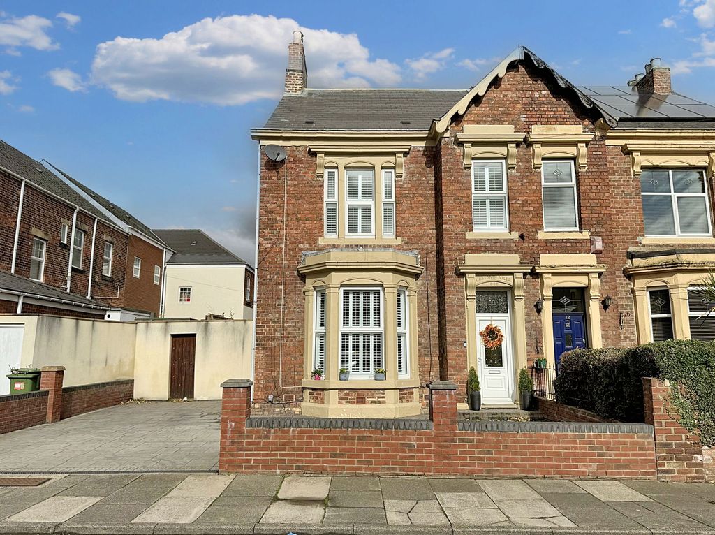 Property photo 1 of 31