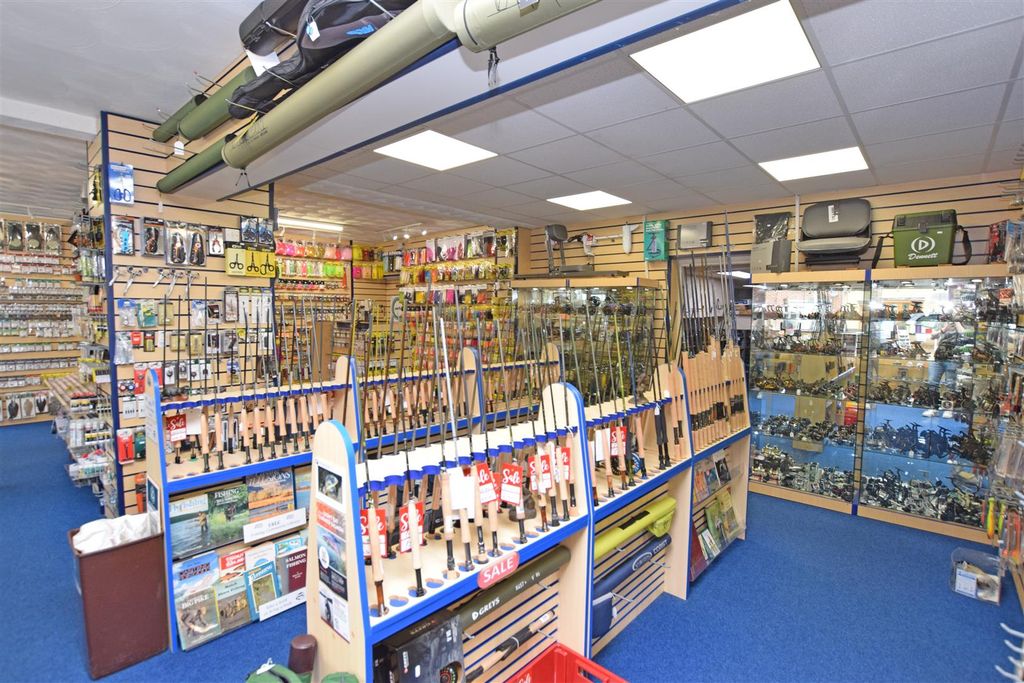 Property photo 2 of 20 Shop 3.Jpg