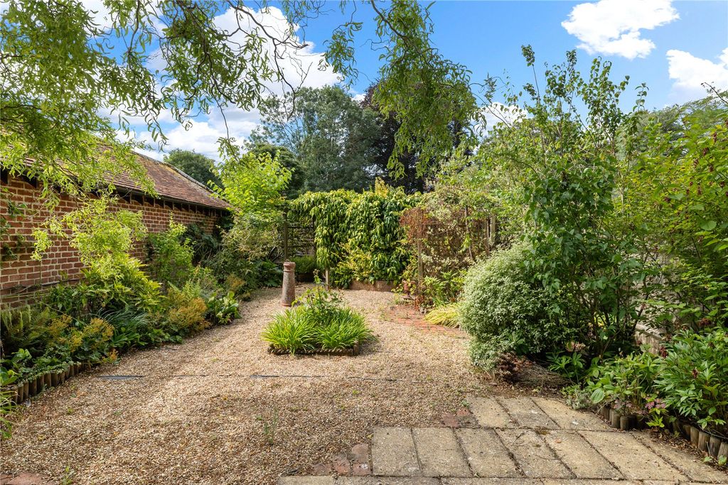 Property photo 3 of 13 Courtyard Garden
