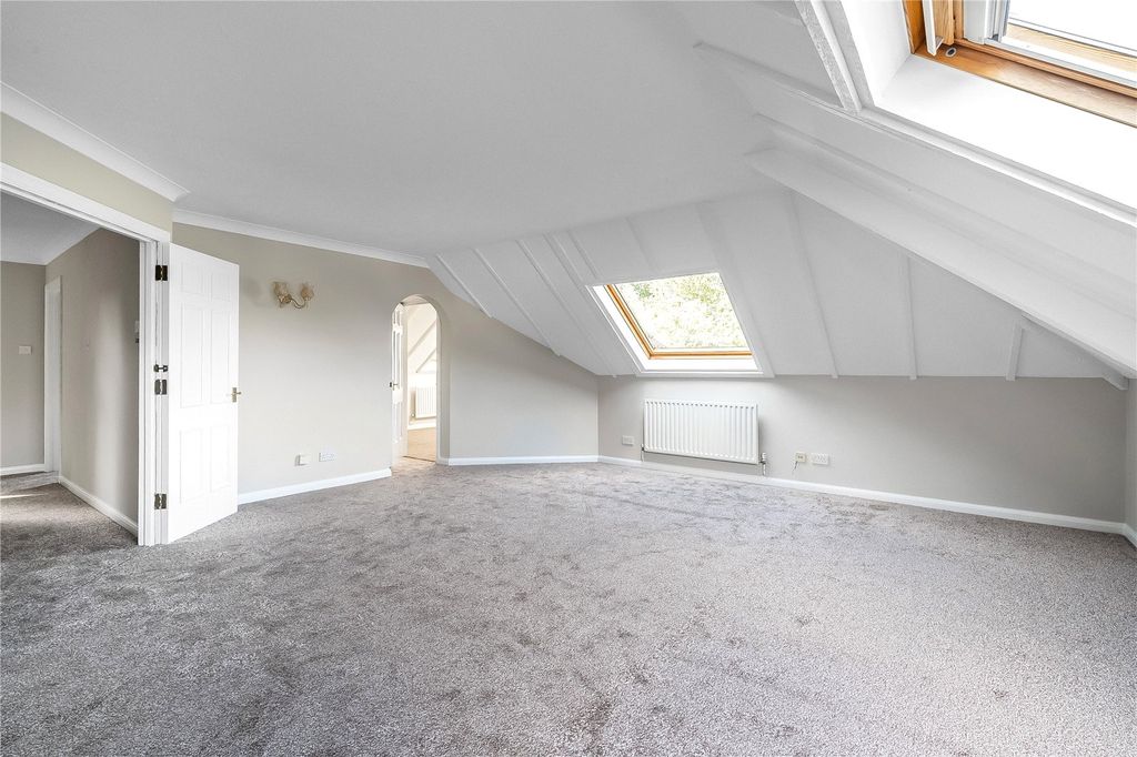 Property photo 2 of 12 Picture No. 03