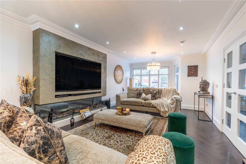 Property photo 2 of 20 Reception