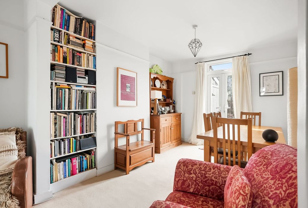 Property photo 3 of 15