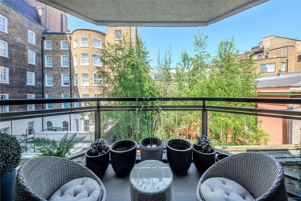 Property photo 2 of 12 Balcony