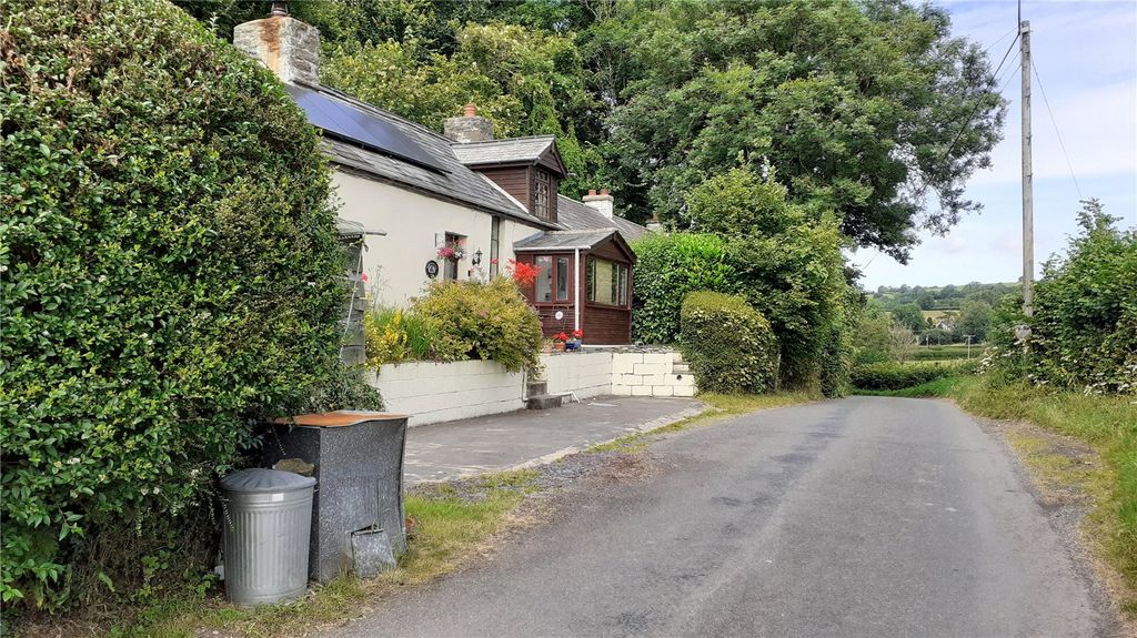 Property photo 1 of 28 Picture No. 05