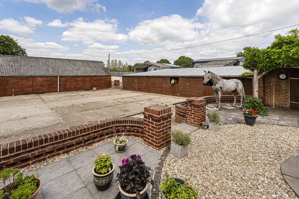 Property photo 2 of 41