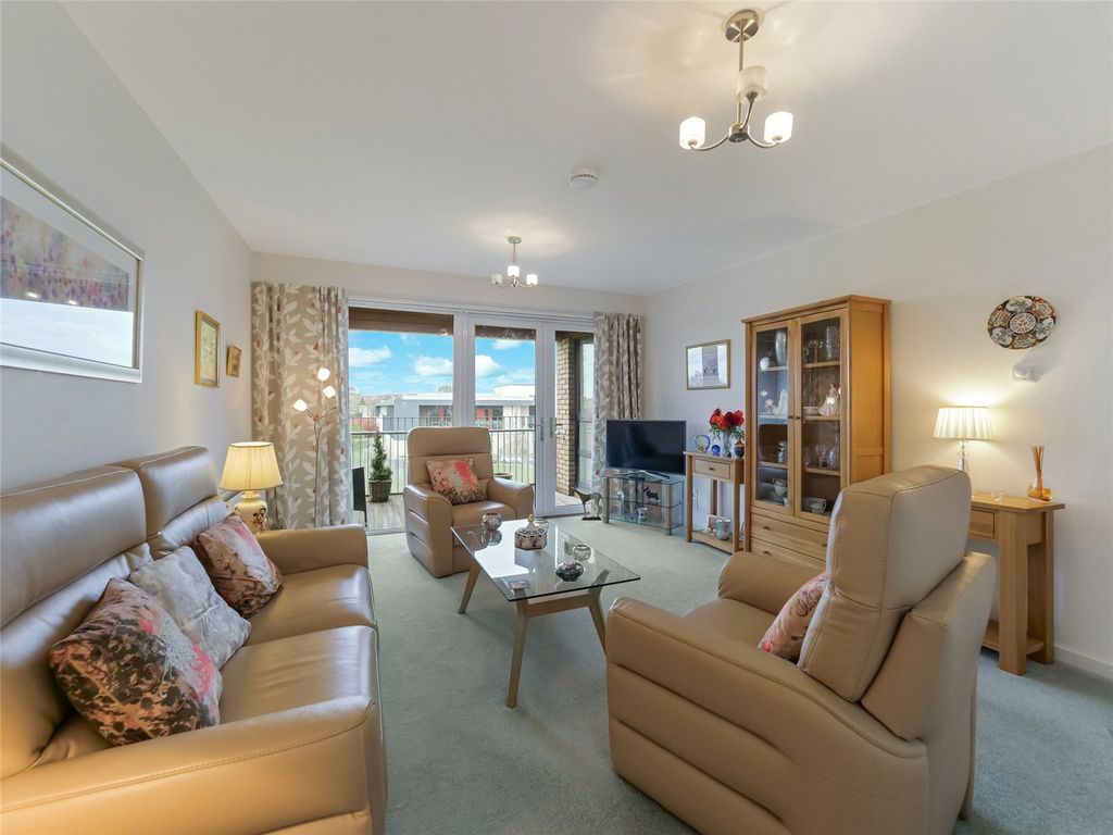 Property photo 2 of 26 Living Room